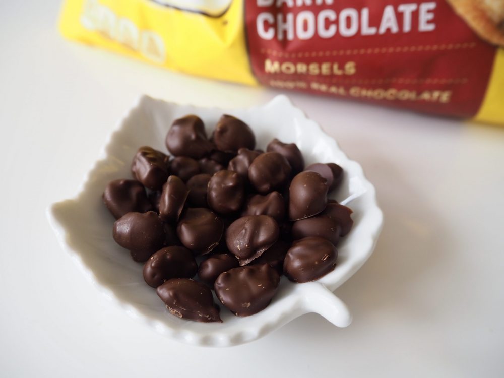 如何制作巧克力覆盖的浓缩咖啡食谱